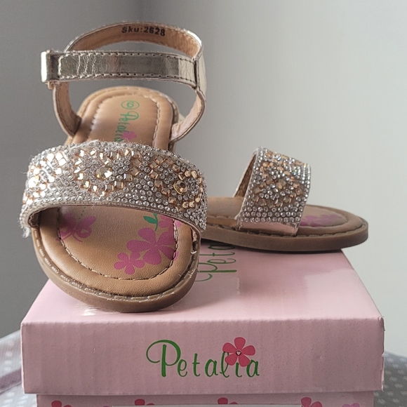 Petalia Crystal Sandals TODDLER sz 6 - Picture 3 of 5